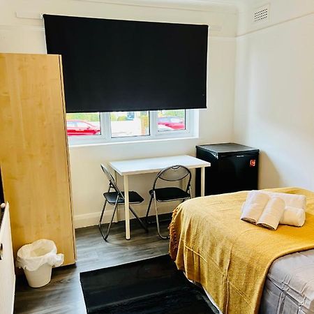 Beautiful Private Rooms In London Central Willesden Green Kültér fotó