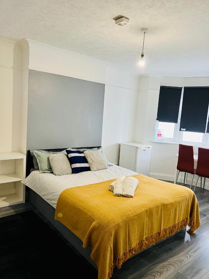 Beautiful Private Rooms In London Central Willesden Green Kültér fotó