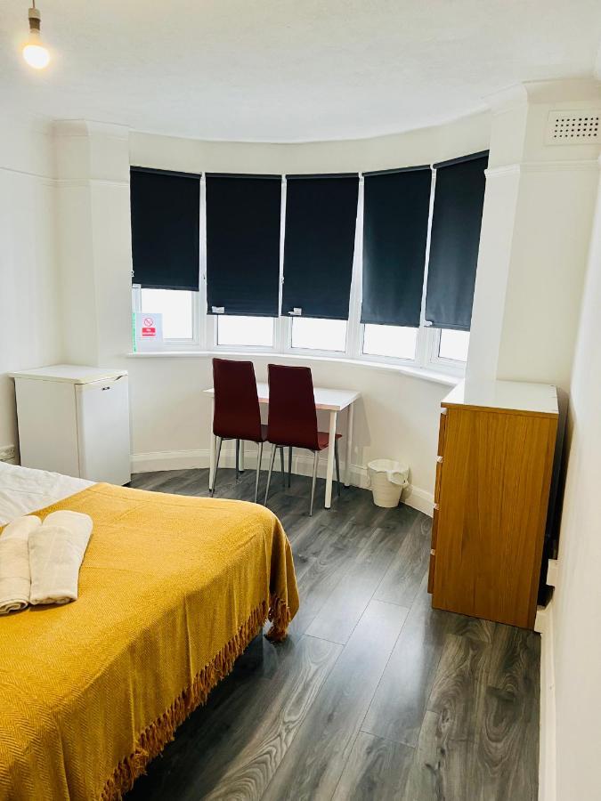 Beautiful Private Rooms In London Central Willesden Green Kültér fotó